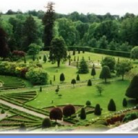 medium_Drummond Castle Gardens