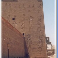 medium_Edfu-tempel