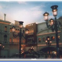 medium_Venetian-inside